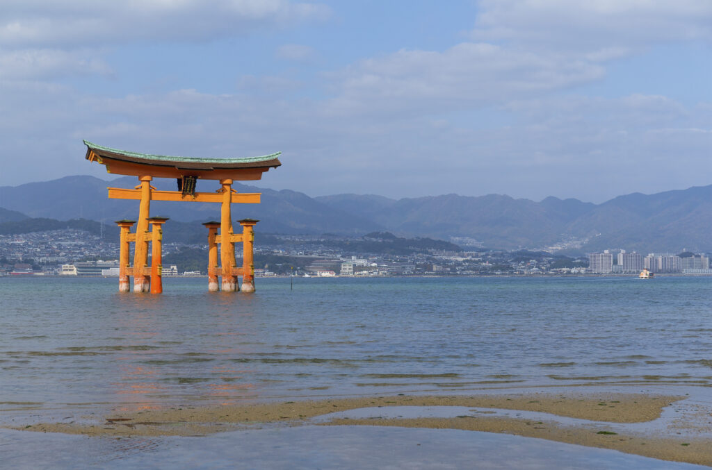 Miyajima tori galleggiante - Tour Giappone Sakura Road